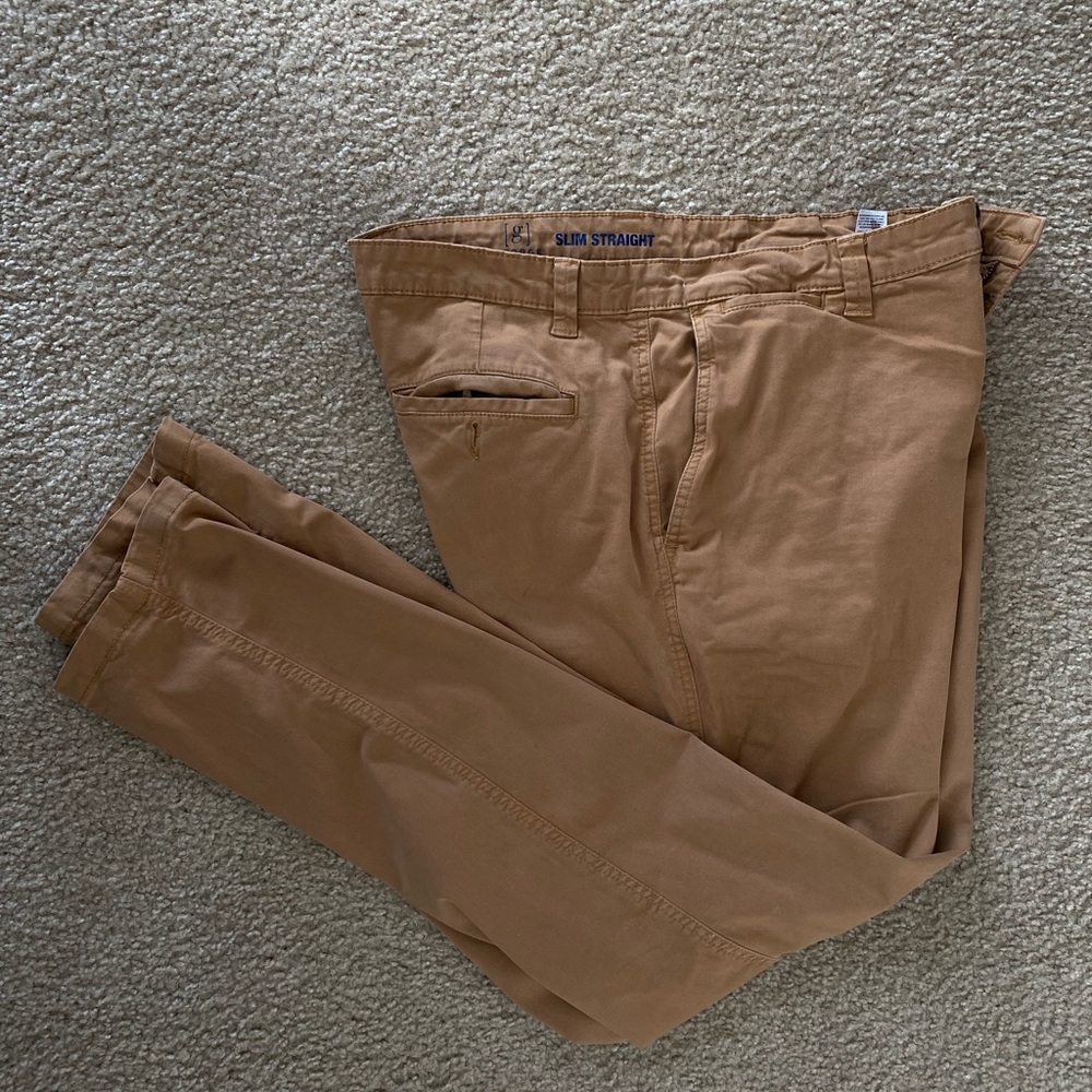 Men’s Tan/Khaki Casual chinos with Slim Straight cut